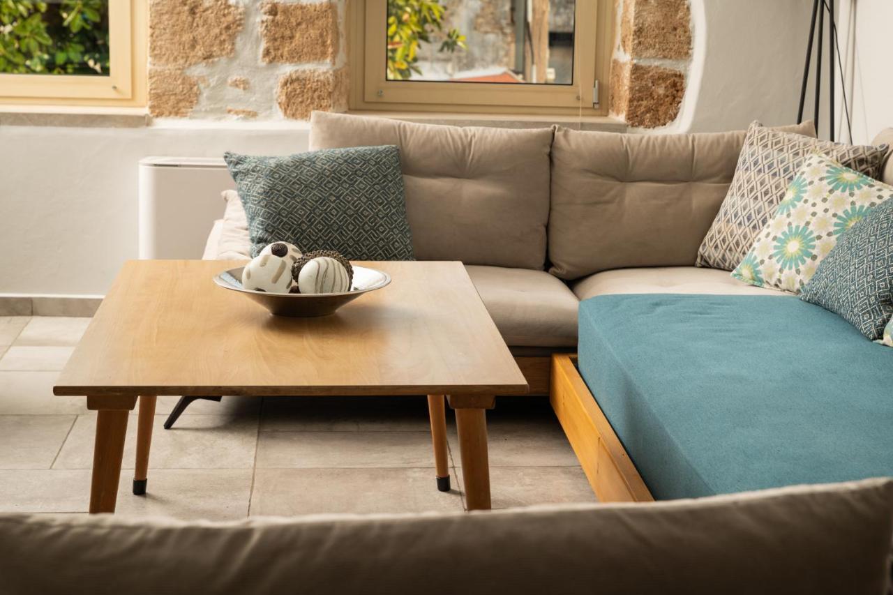 Villa Mansion D à Galatás Extérieur photo